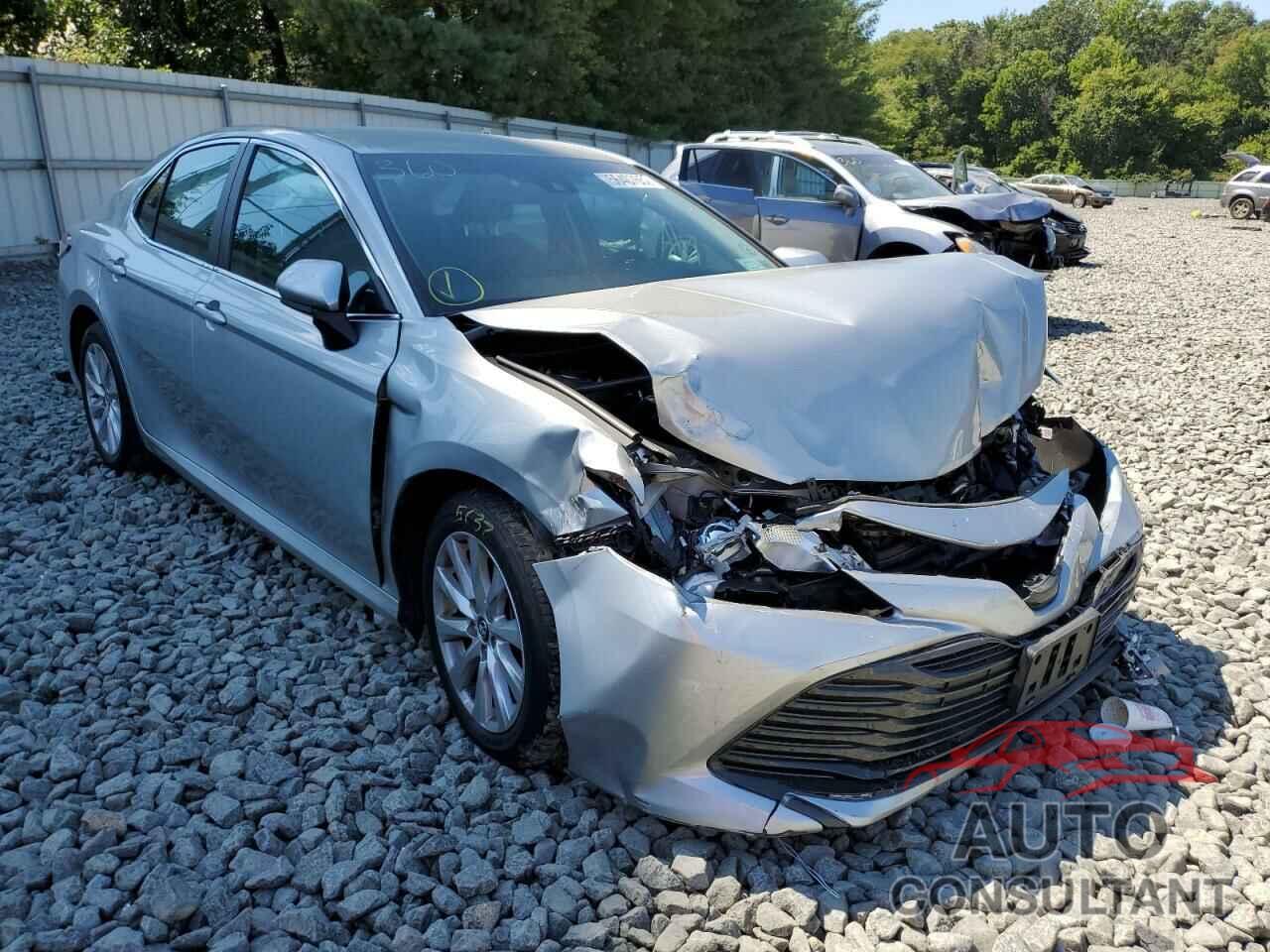 TOYOTA CAMRY 2018 - 4T1B11HK1JU111759