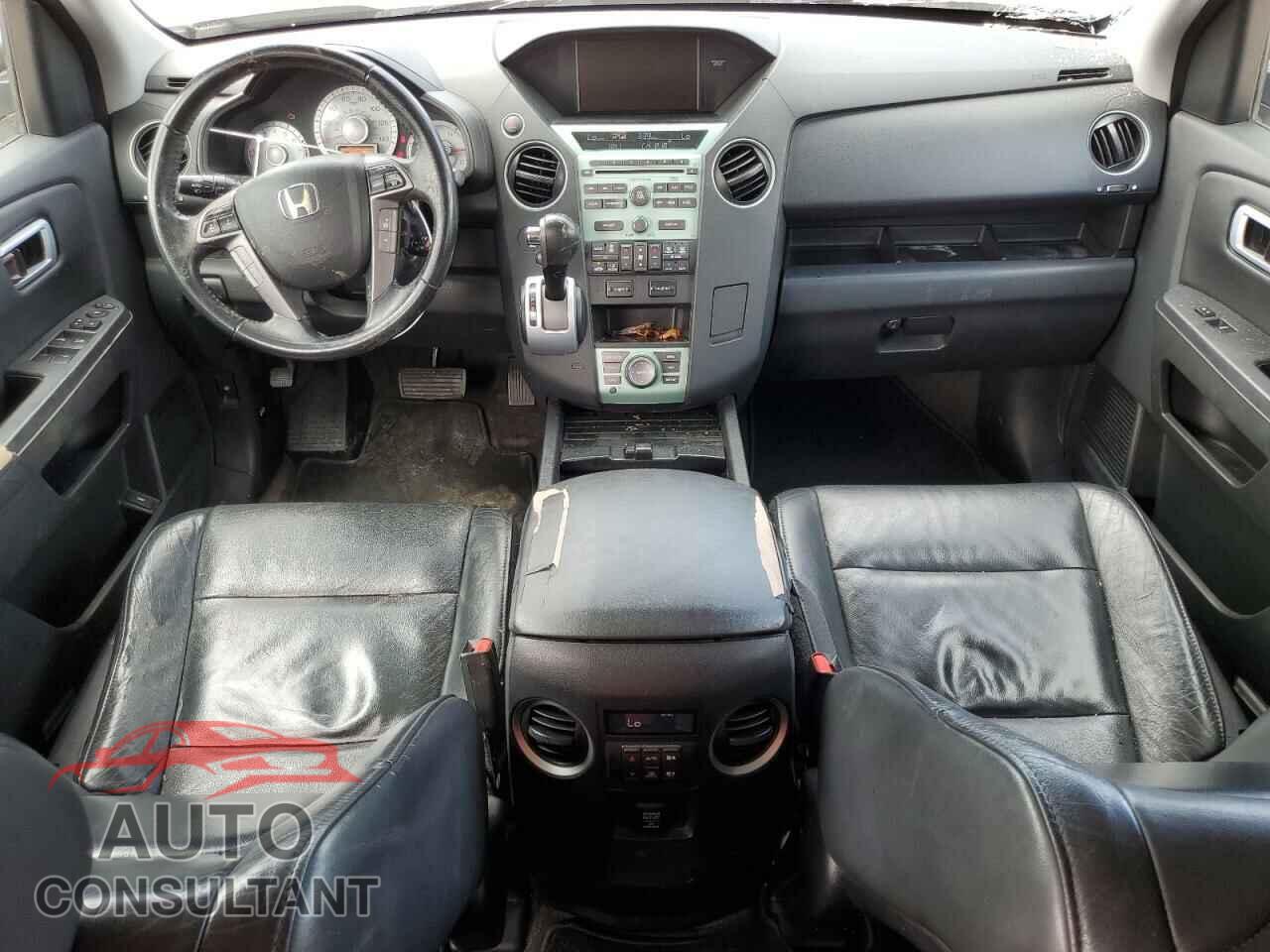 HONDA PILOT 2011 - 5FNYF3H79BB020255