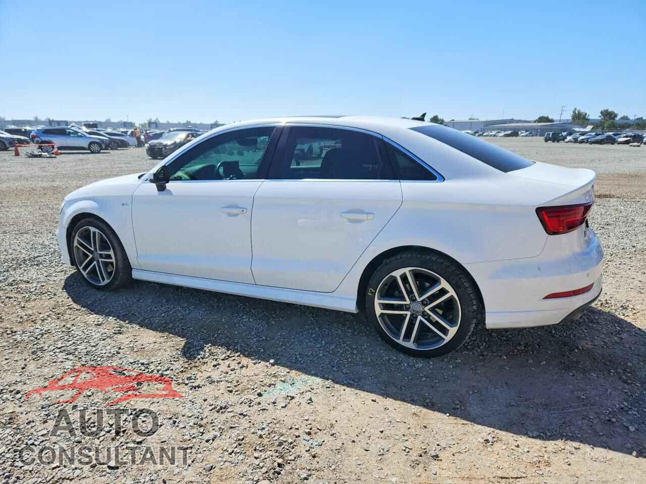AUDI A3 2019 - WAUGUGFF1K1012188