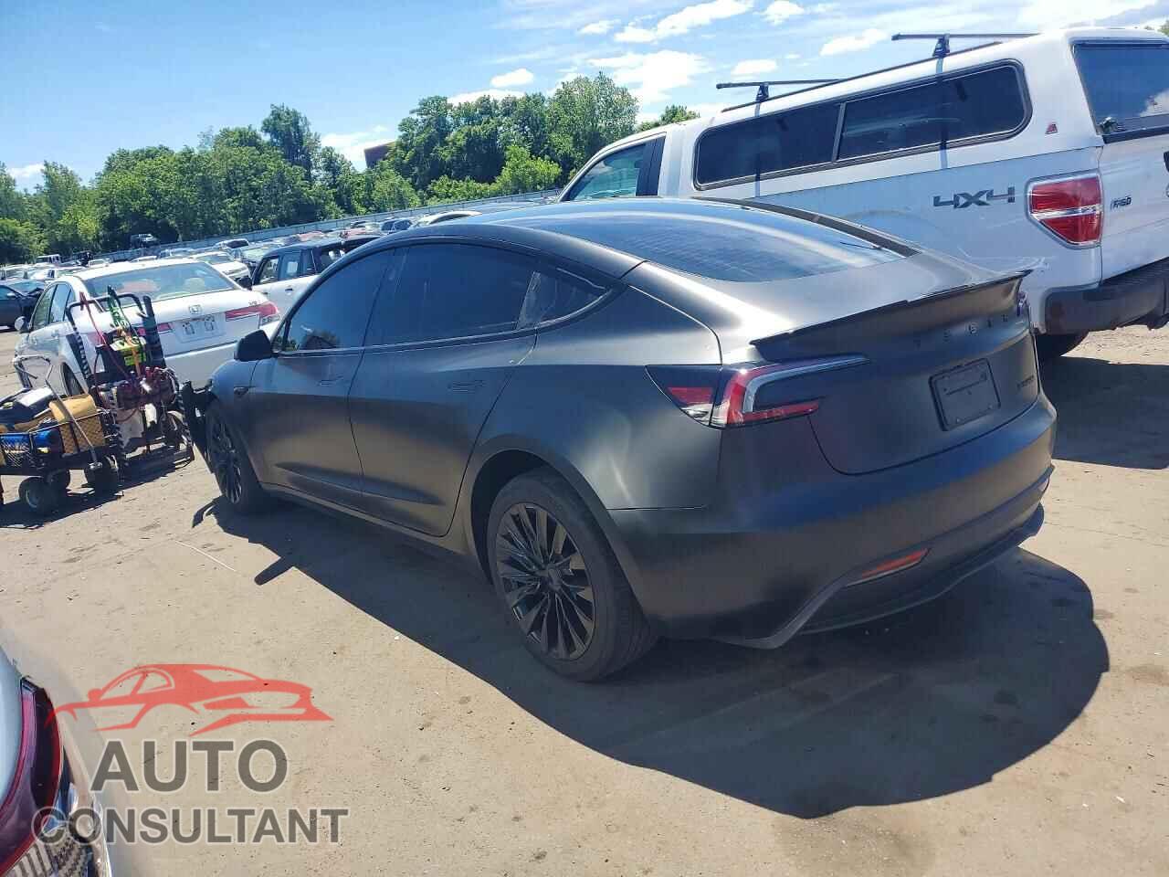TESLA MODEL 3 2024 - 5YJ3E1EB2RF819024