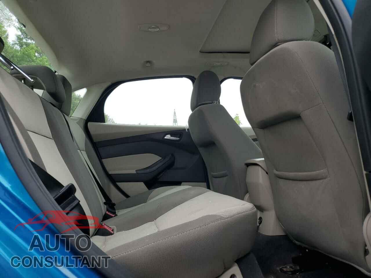 FORD FOCUS 2014 - 1FADP3F22EL256935