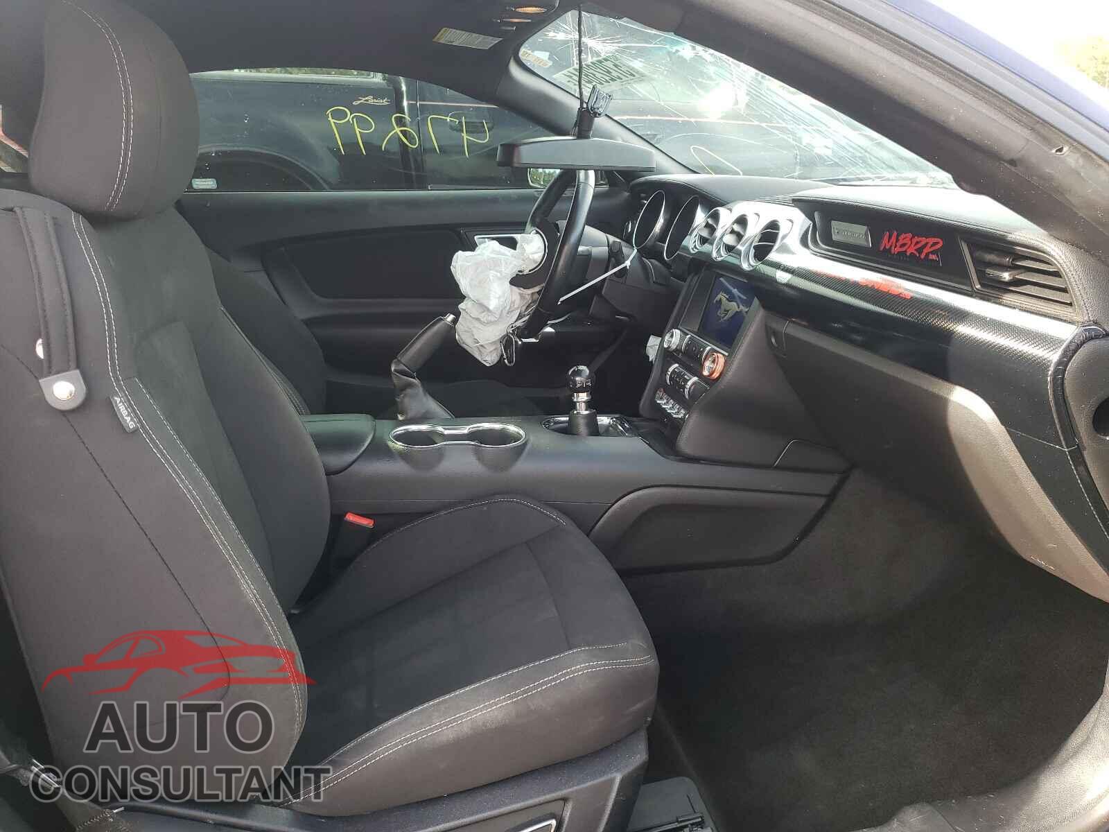 FORD MUSTANG 2018 - 1FA6P8TH3J5158414