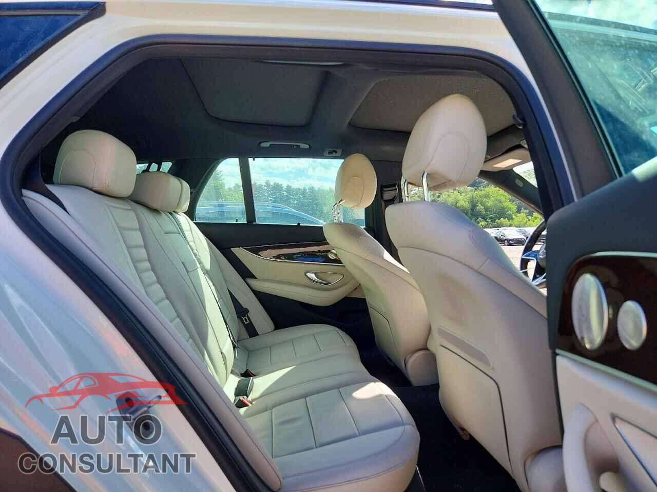 MERCEDES-BENZ E-CLASS 2022 - W1KZH6AB6NB032696