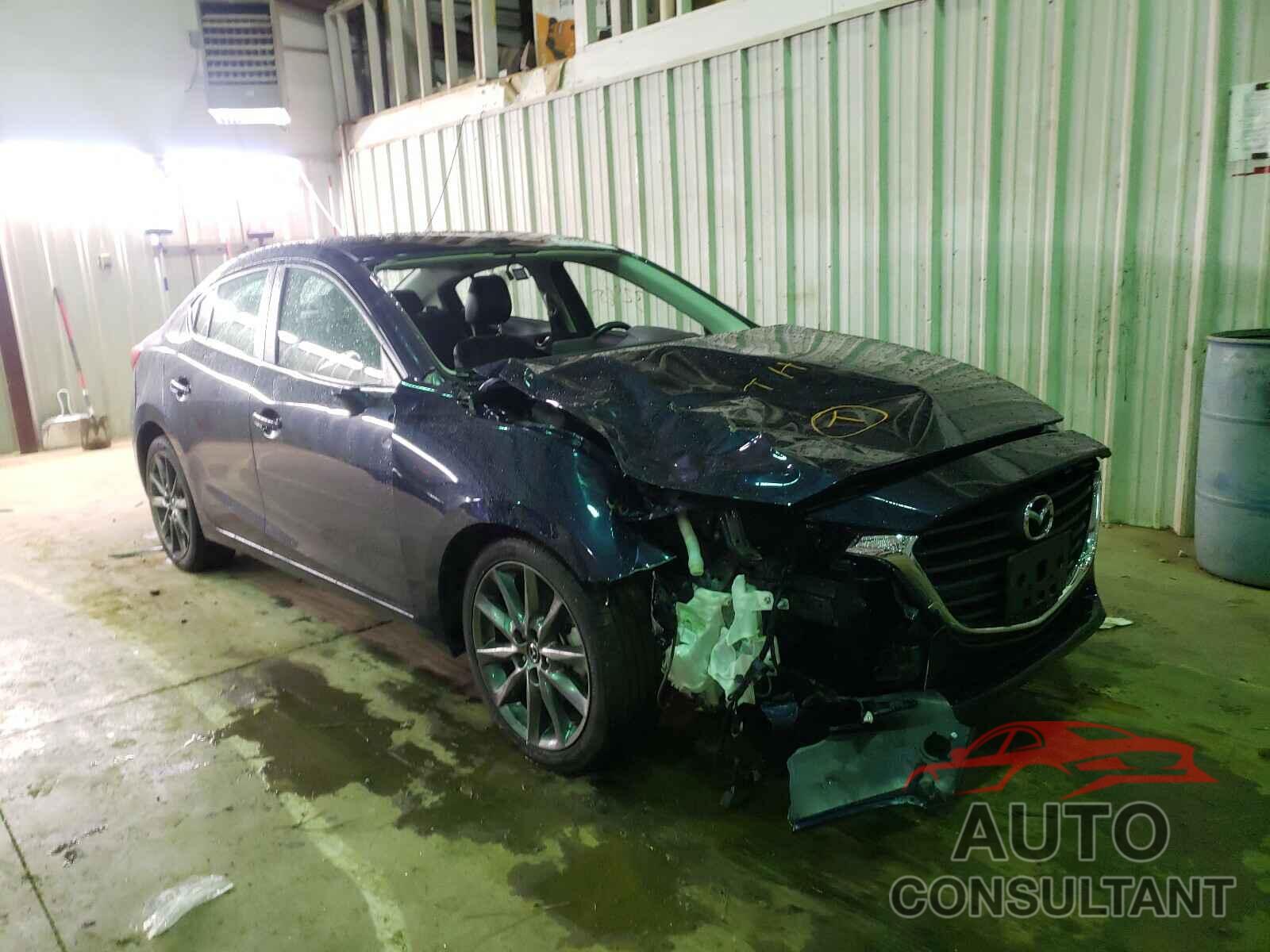 MAZDA 3 2018 - 3MZBN1V34JM186785