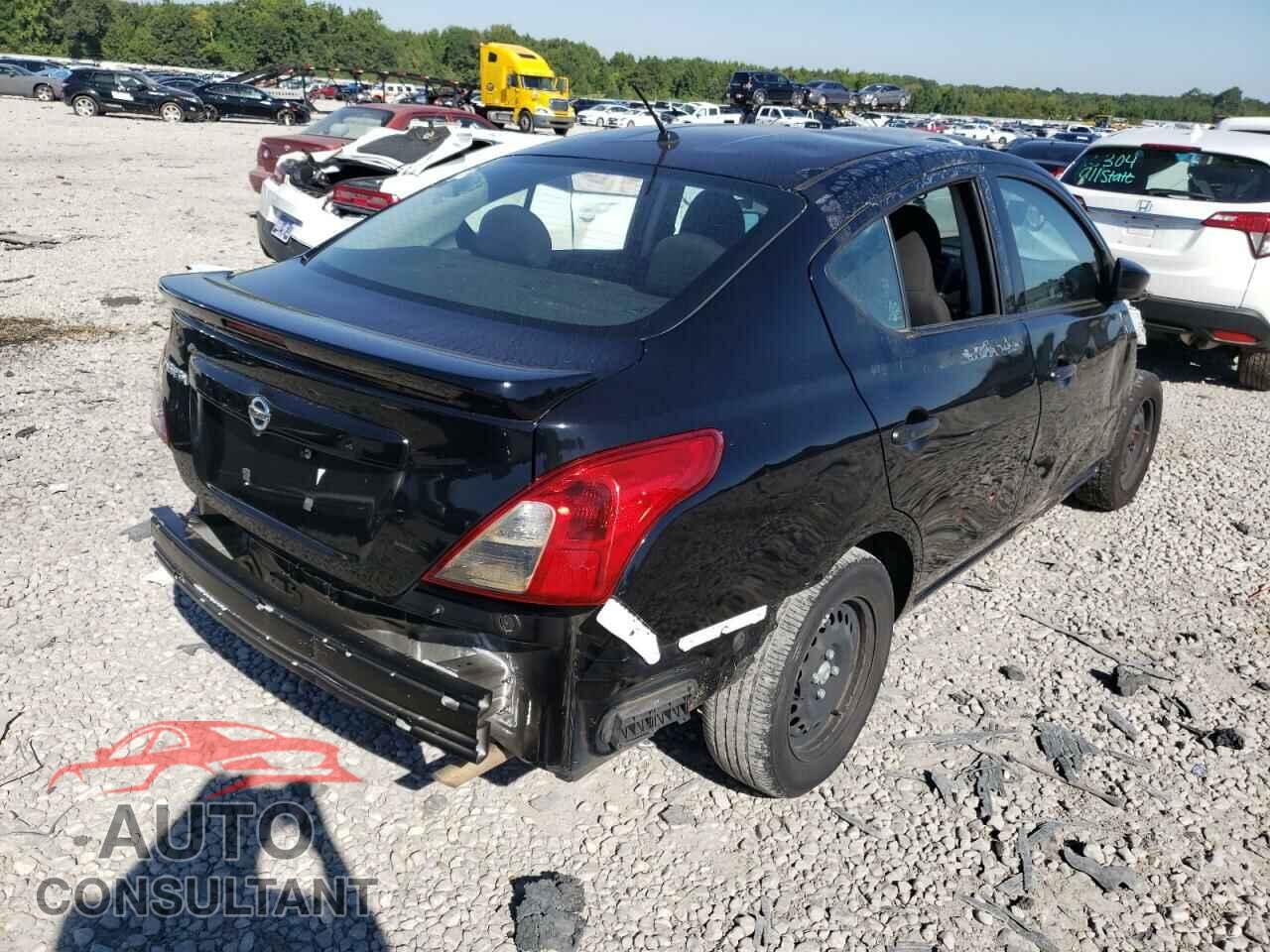 NISSAN VERSA 2017 - 3N1CN7AP1HL880890
