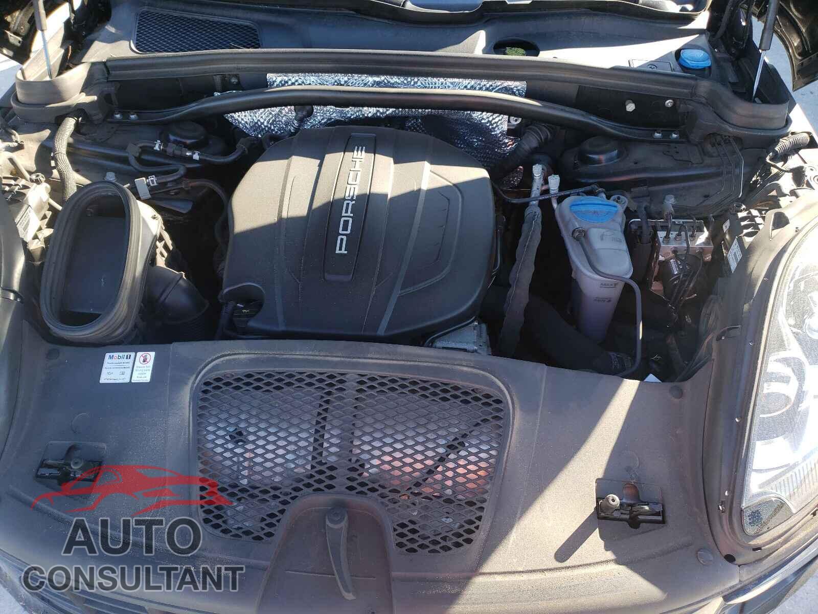 PORSCHE MACAN 2018 - WP1AA2A55JLB07471