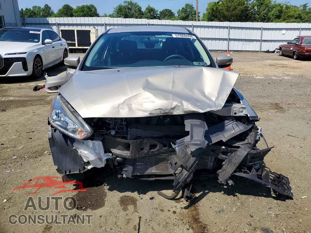 FORD FOCUS 2016 - 1FADP3F28GL240743