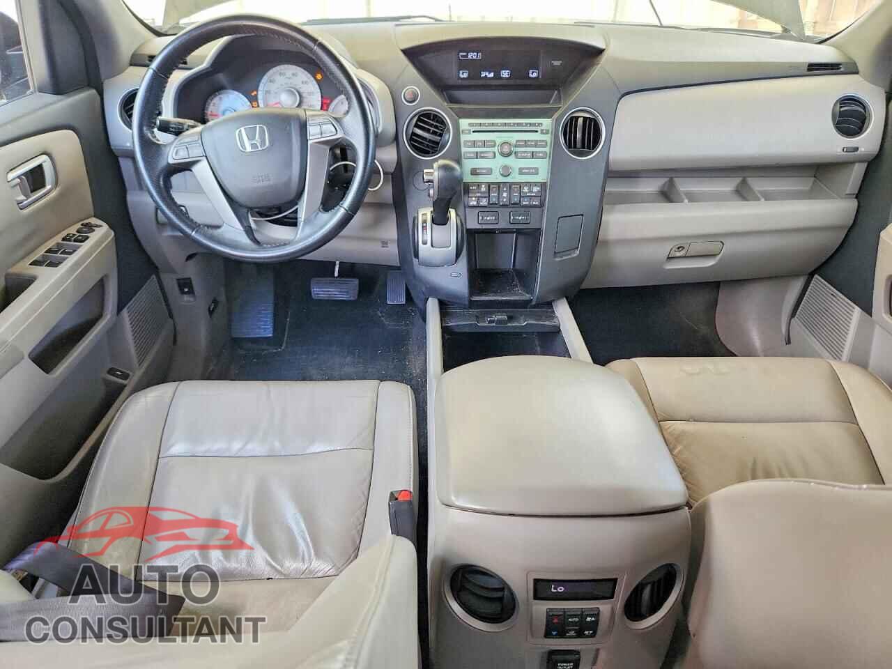 HONDA PILOT 2010 - 5FNYF3H57AB020171