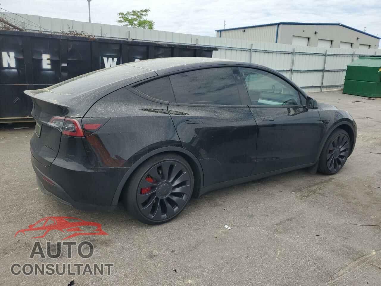 TESLA MODEL Y 2023 - 7SAYGDEFXPF977535