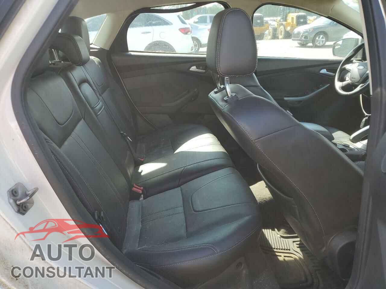 FORD FOCUS 2012 - 1FAHP3N20CL172807