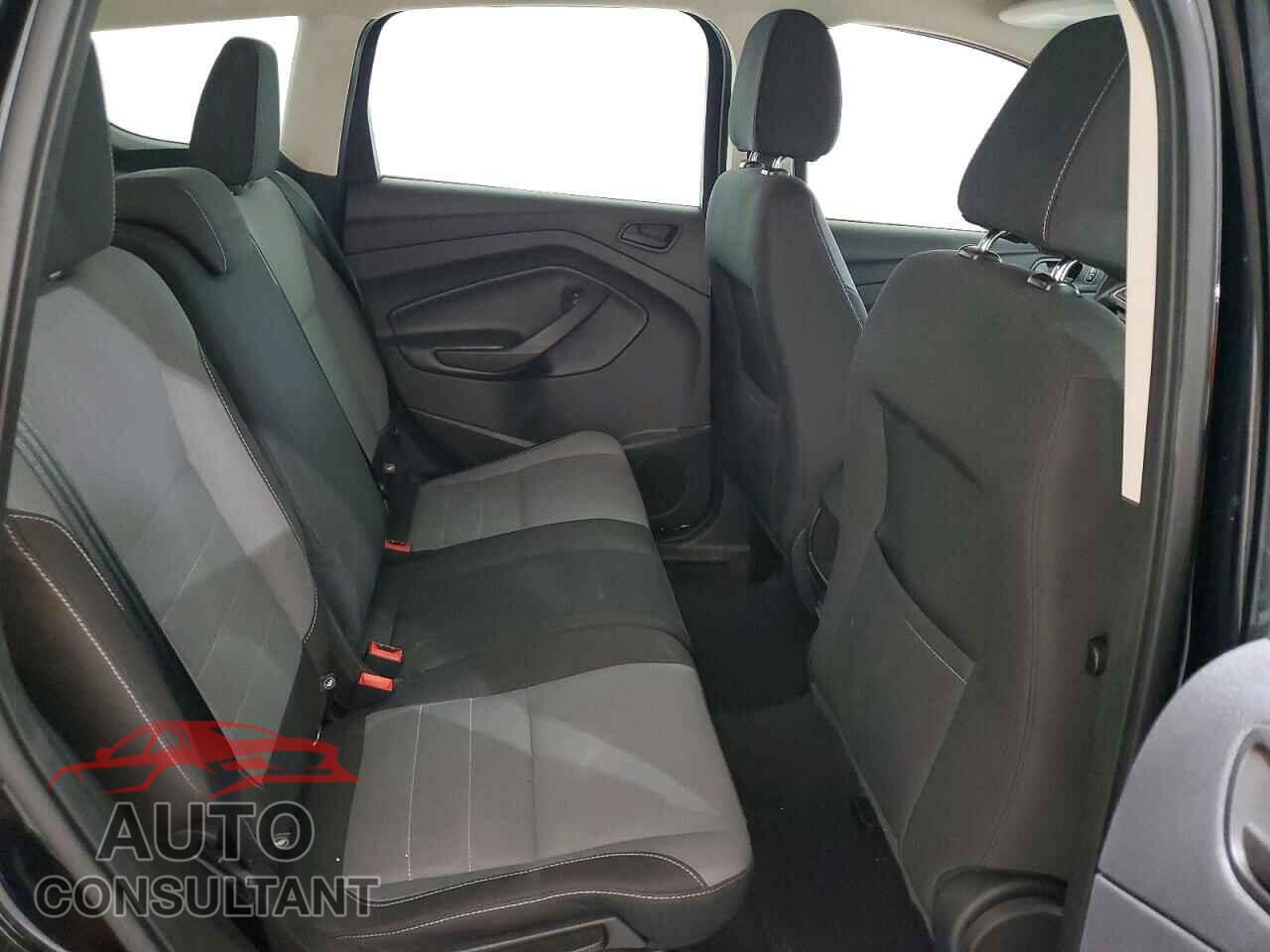 FORD ESCAPE 2017 - 1FMCU0F73HUB76014
