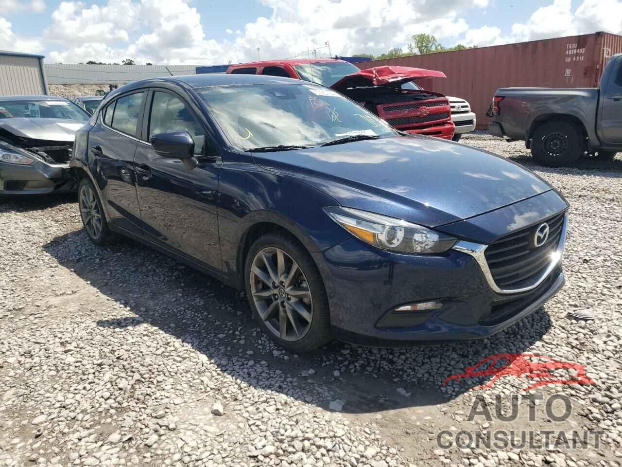 MAZDA 3 2018 - 3MZBN1L34JM260578