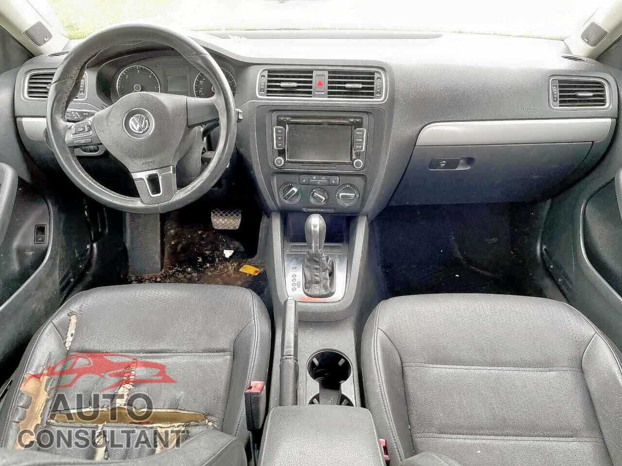 VOLKSWAGEN JETTA 2012 - 3VWLL7AJ5CM008100