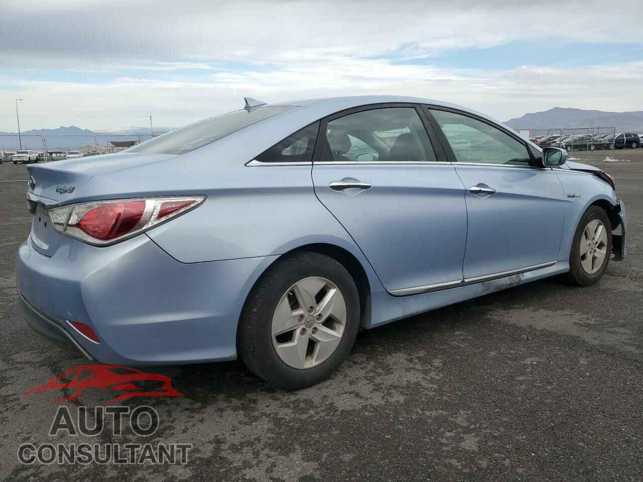 HYUNDAI SONATA 2012 - KMHEC4A41CA024260