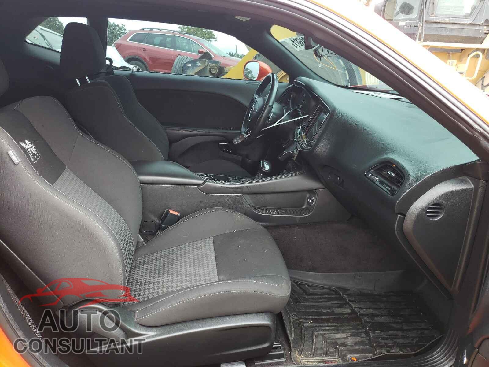 DODGE CHALLENGER 2018 - 2C3CDZFJ1JH271589