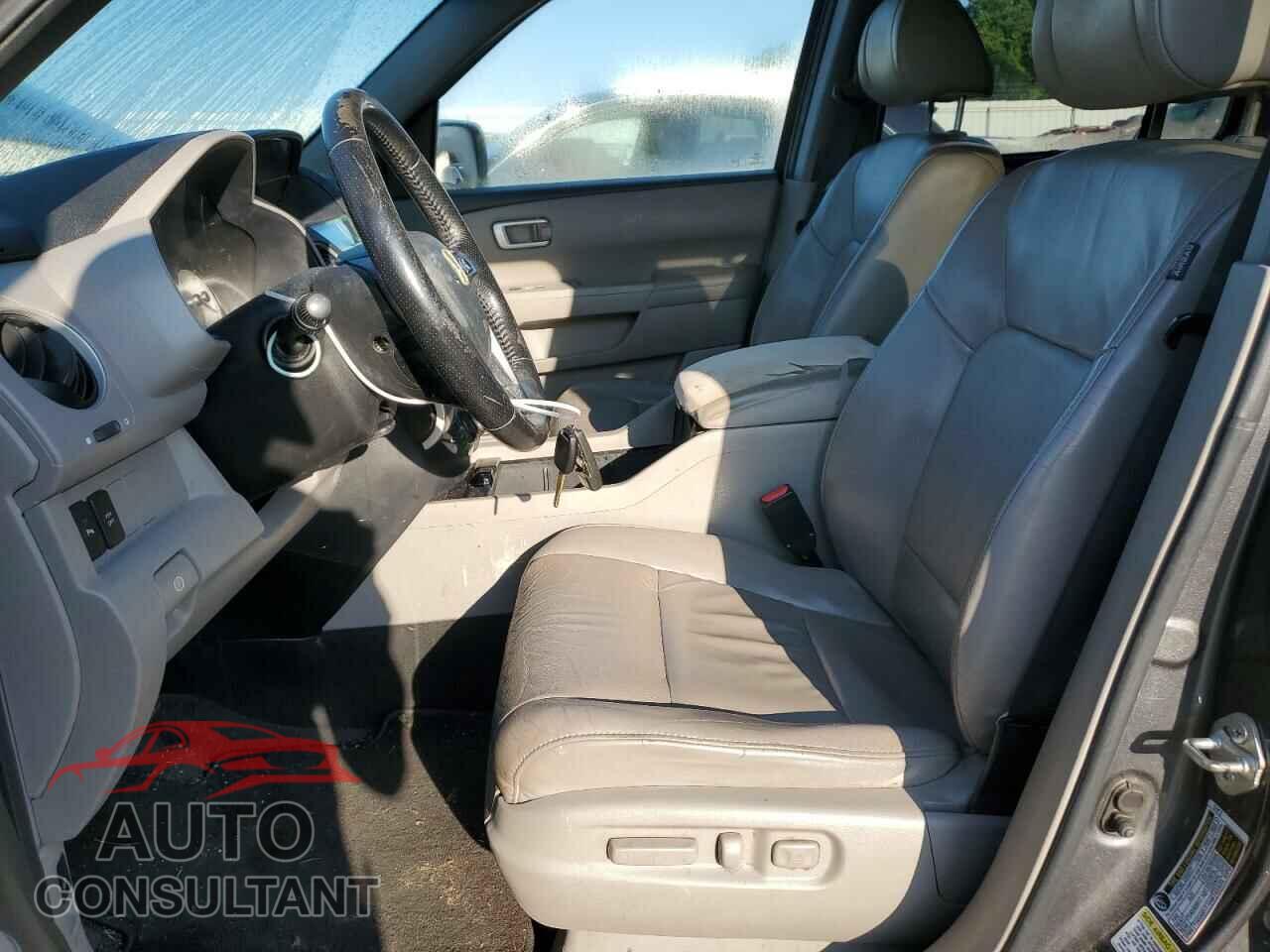 HONDA PILOT 2011 - 5FNYF4H95BB095476