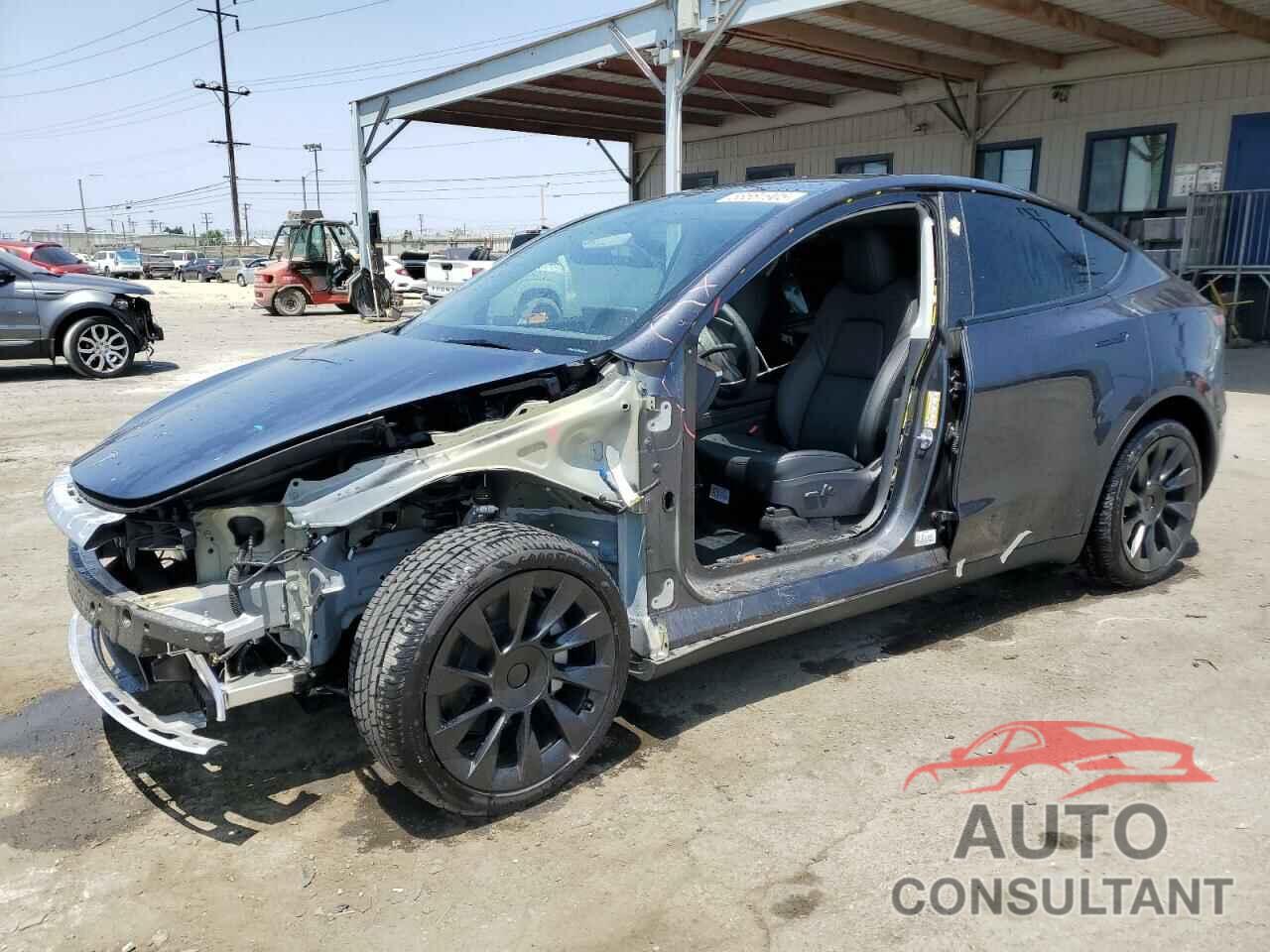 TESLA MODEL Y 2025 - 7SAYGDEE1SF300745