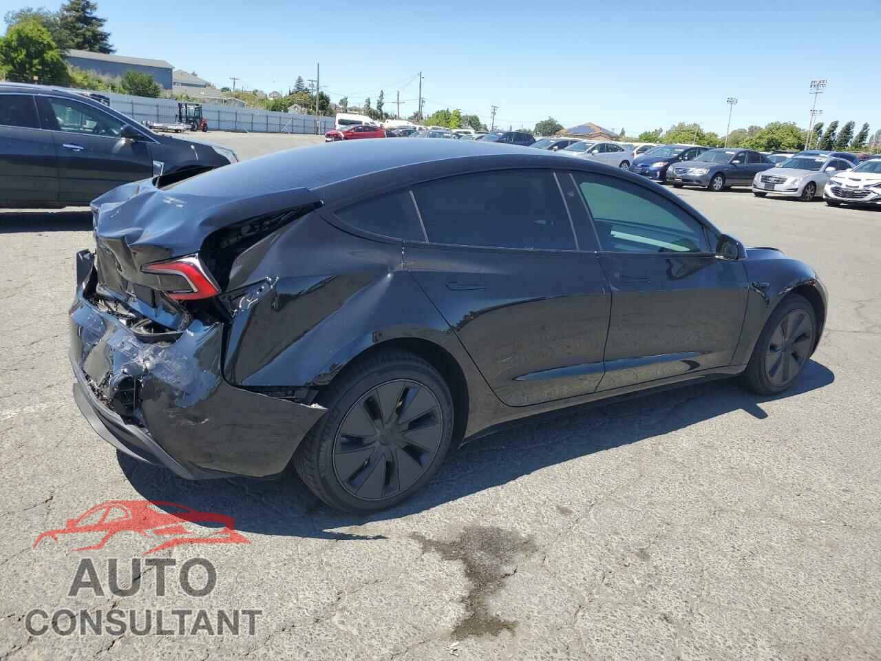 TESLA MODEL 3 2024 - 5YJ3E1EA5RF830719