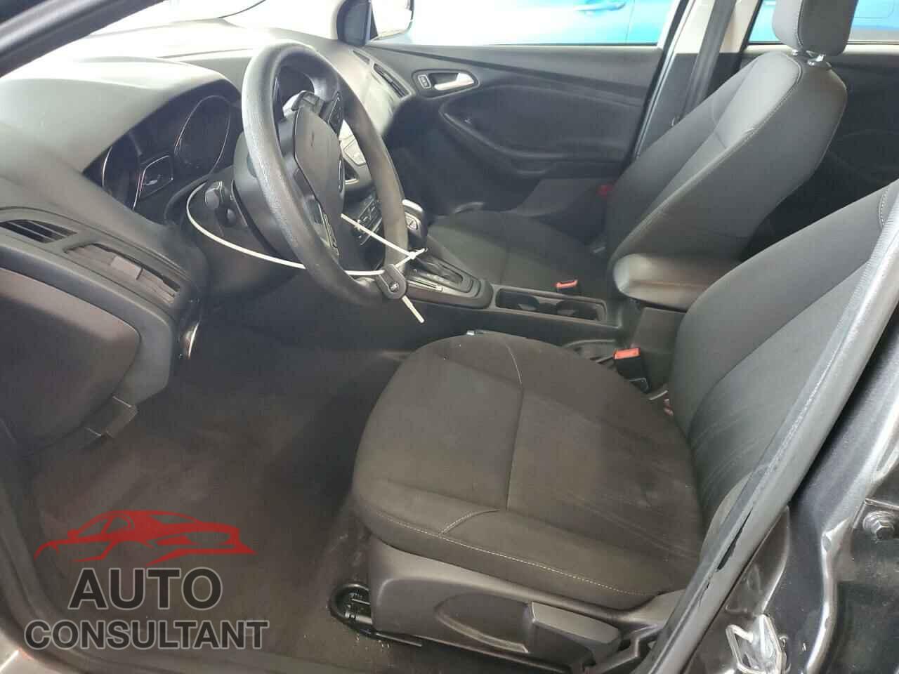 FORD FOCUS 2016 - 1FADP3F22GL298136