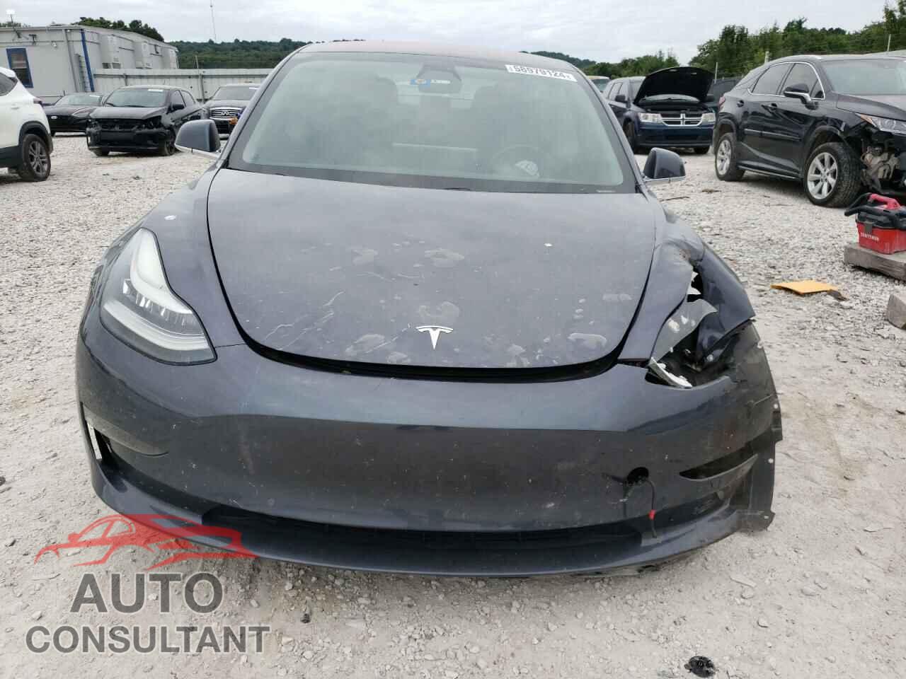 TESLA MODEL 3 2018 - 5YJ3E1EA7JF157890