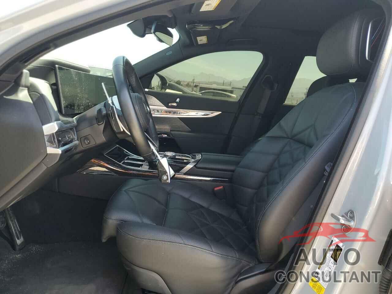 BMW 7 SERIES 2023 - WBA23EH05PCM61539