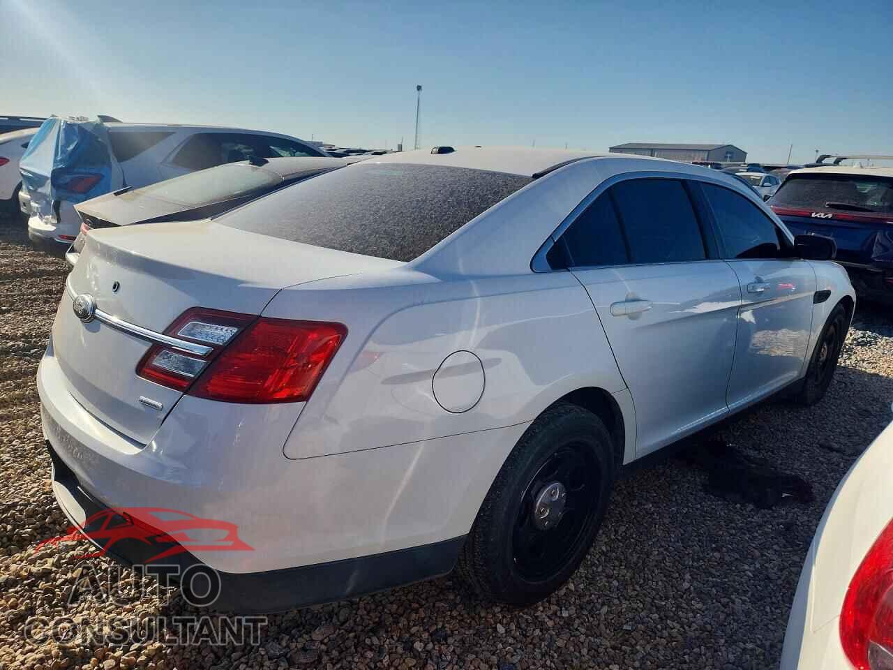 FORD TAURUS 2015 - 1FAHP2MT8FG109228