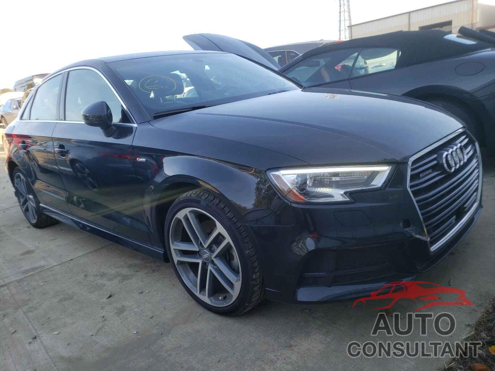 AUDI A3 2018 - WAUJ8GFF3J1081912