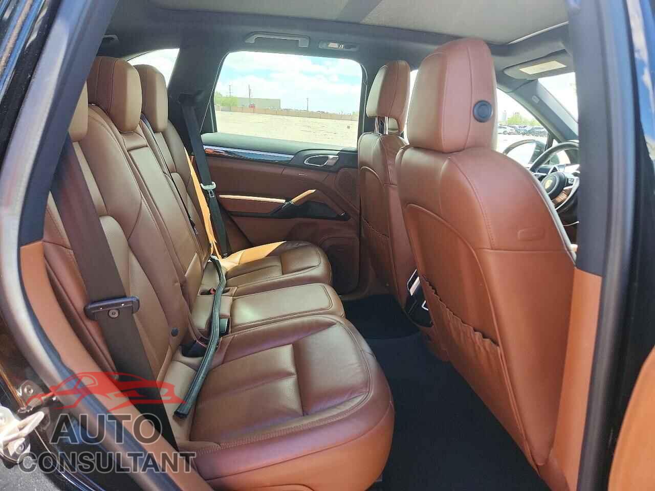 PORSCHE CAYENNE 2016 - WP1AB2A26GLA95648