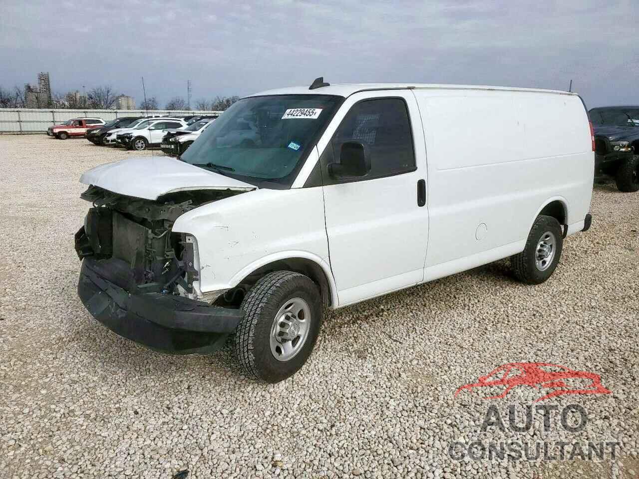 CHEVROLET EXPRESS 2020 - 1GCWGAFP7L1127228