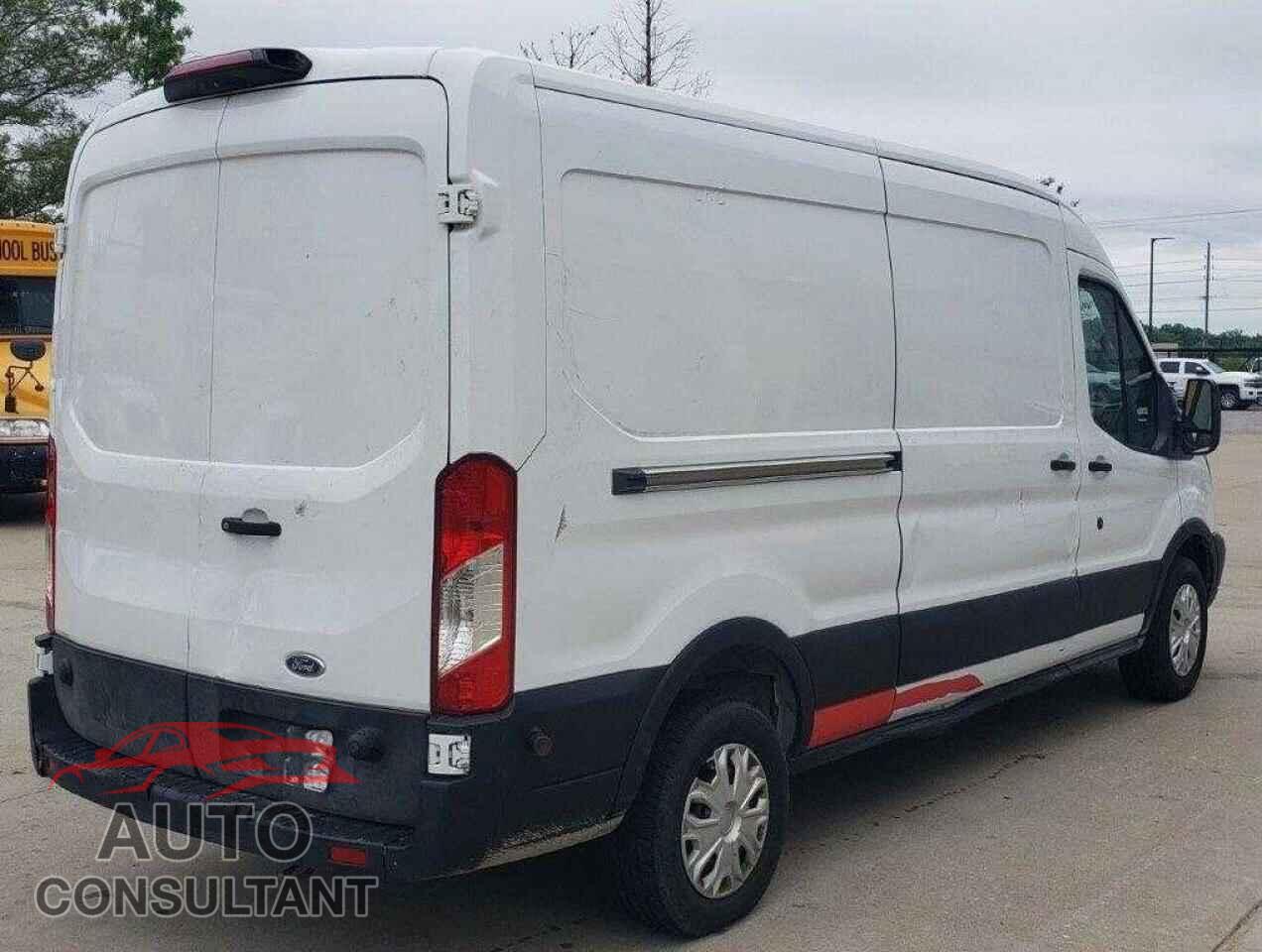 FORD TRANSIT 2019 - 1FTYR2CM7KKA35774