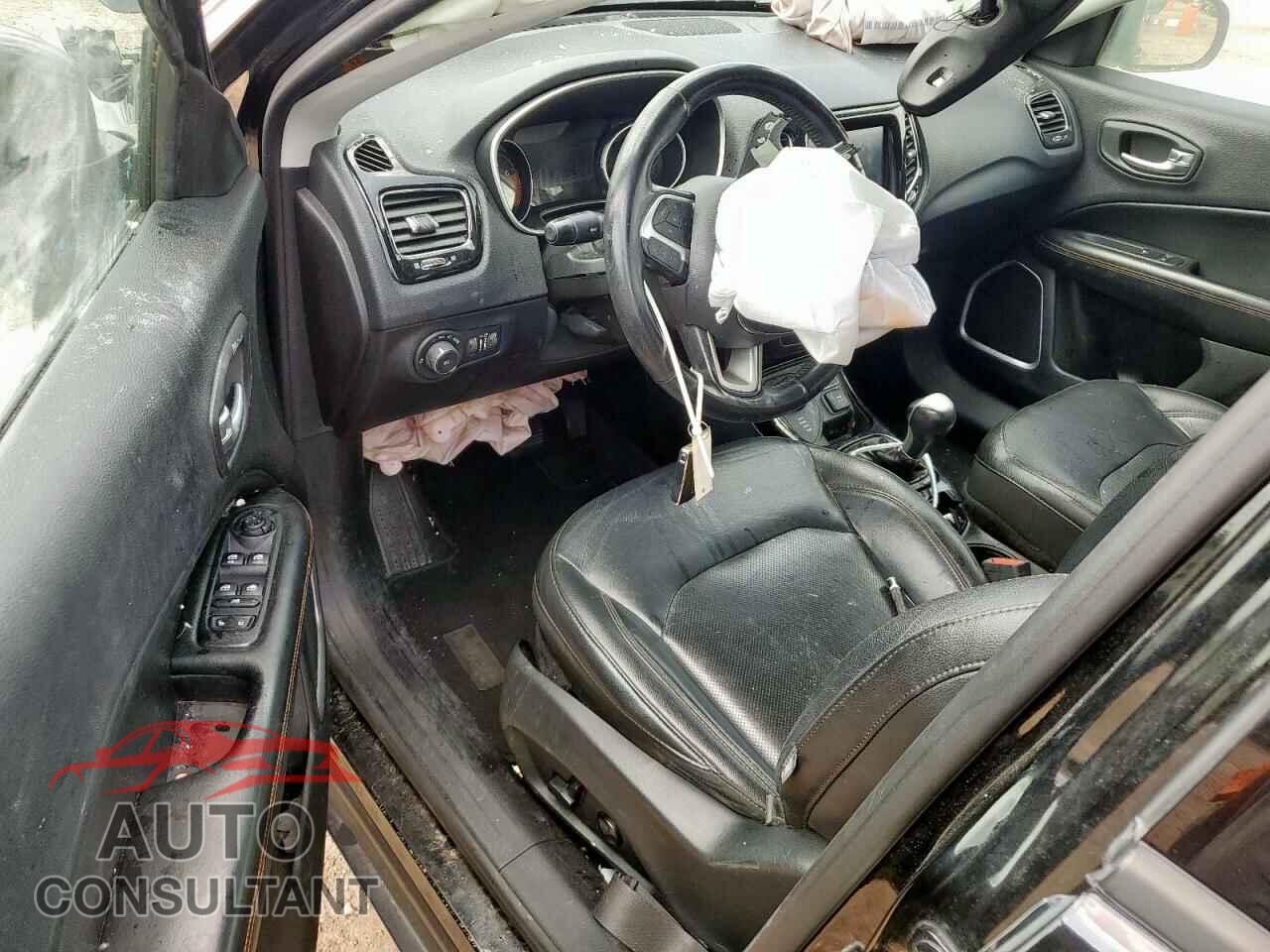 JEEP COMPASS 2018 - 3C4NJDCB4JT230152