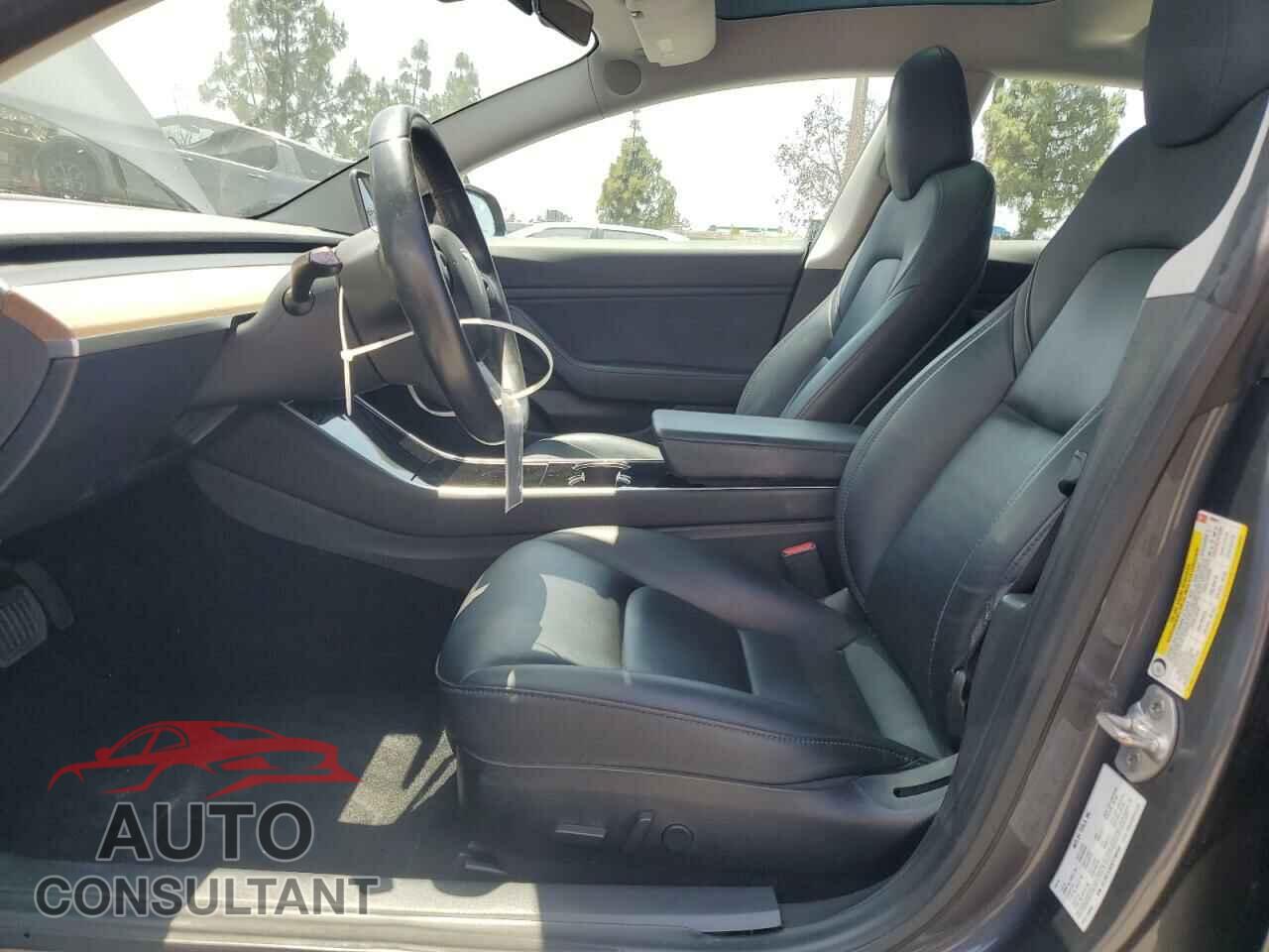 TESLA MODEL 3 2019 - 5YJ3E1EA5KF298832