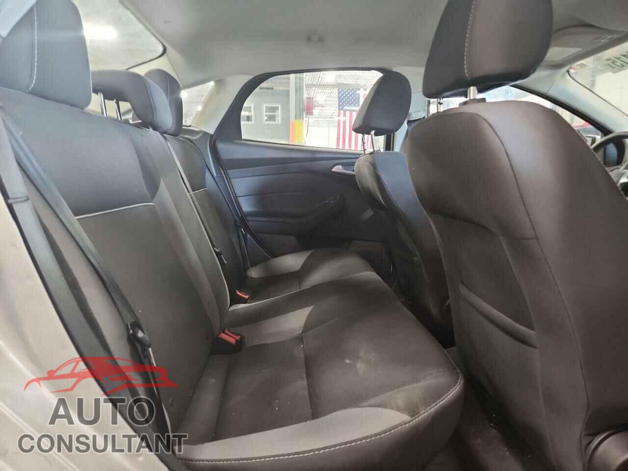 FORD FOCUS 2014 - 1FADP3F21EL413600