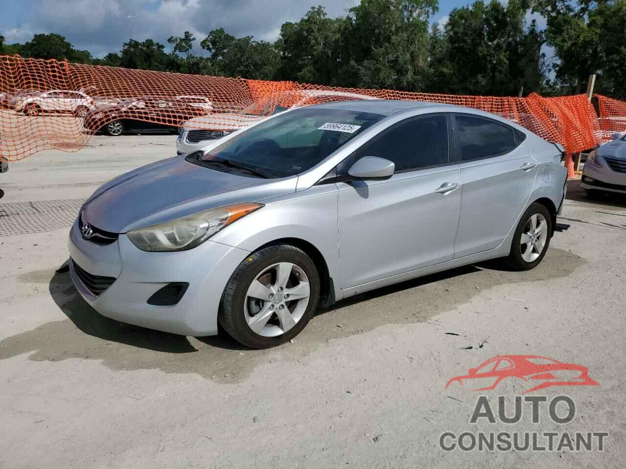 HYUNDAI ELANTRA 2013 - 5NPDH4AE0DH277963