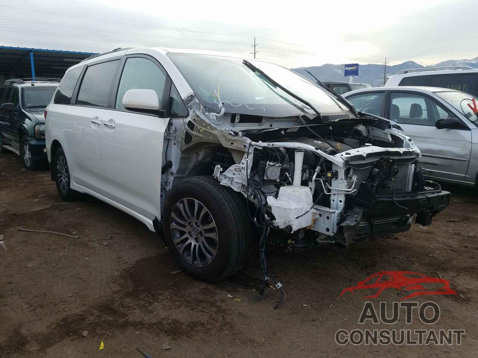 TOYOTA SIENNA 2019 - 5TDYZ3DC2KS981981