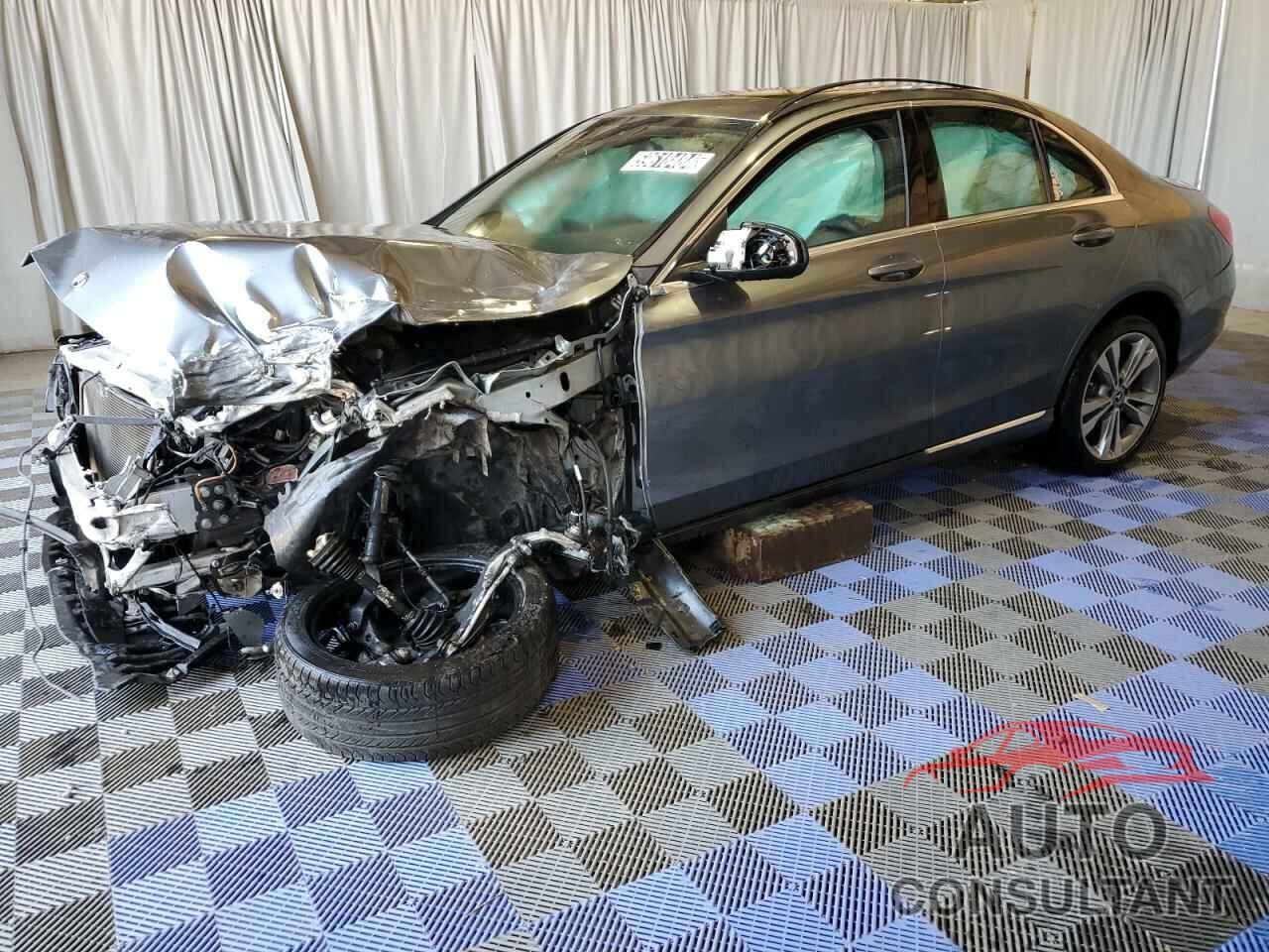 MERCEDES-BENZ C-CLASS 2018 - 55SWF4KB4JU238398