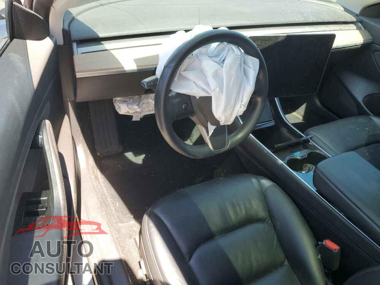 TESLA MODEL 3 2019 - 5YJ3E1EB4KF384965