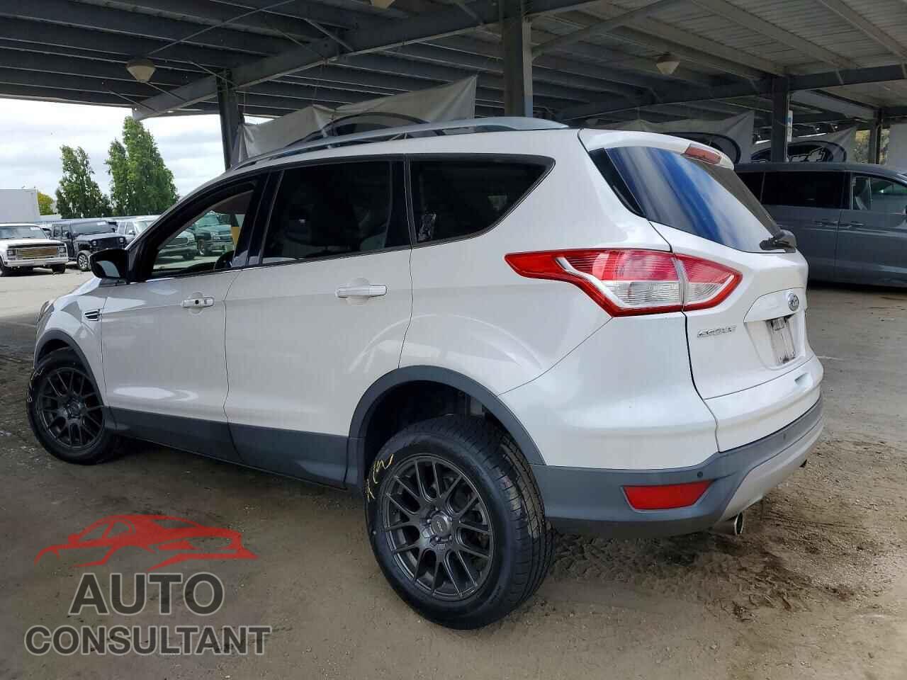 FORD ESCAPE 2013 - 1FMCU0J92DUB15465