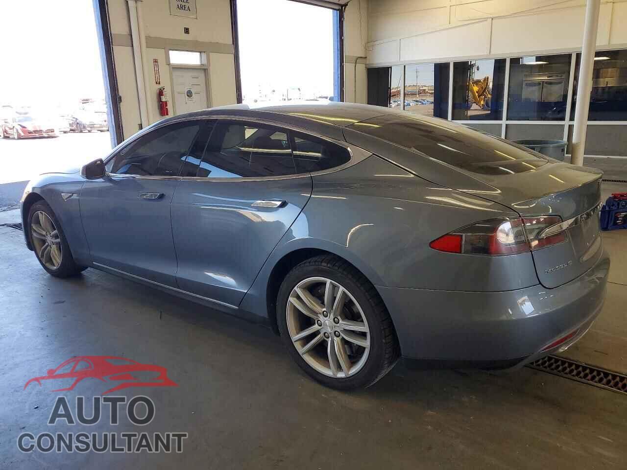 TESLA MODEL S 2013 - 5YJSA1CN8DFP26294