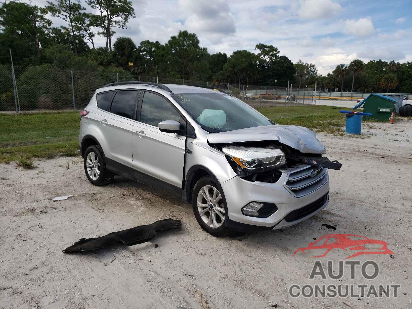 FORD ESCAPE 2017 - 1FMCU9G96HUB56926