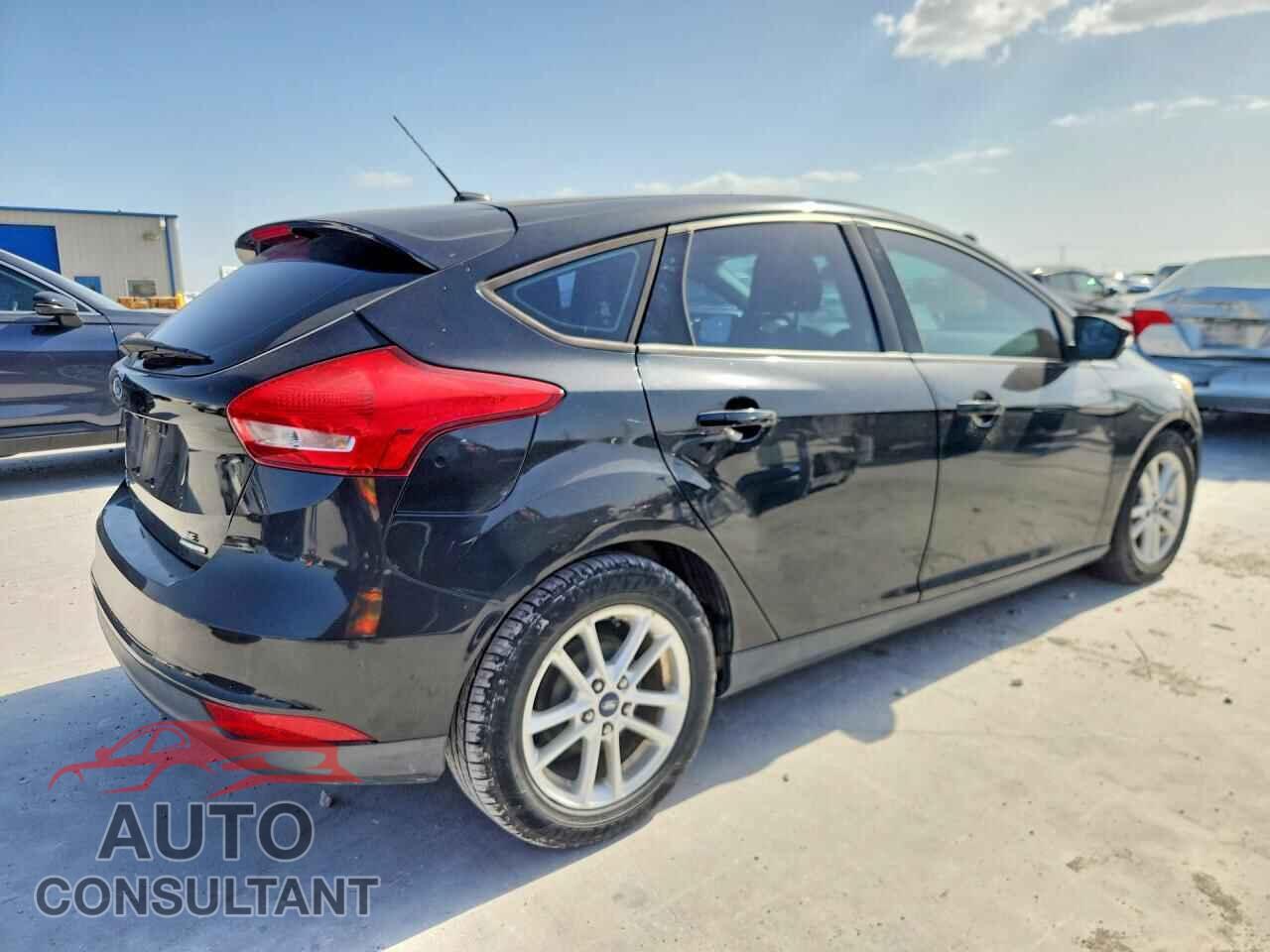 FORD FOCUS 2015 - 1FADP3K25FL252918