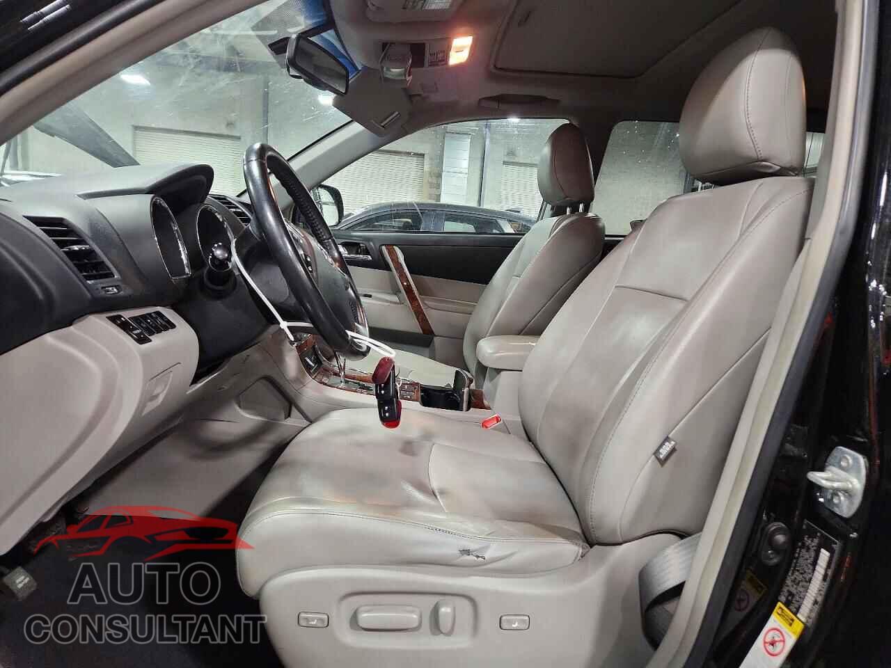 TOYOTA HIGHLANDER 2013 - 5TDDK3EH8DS237396