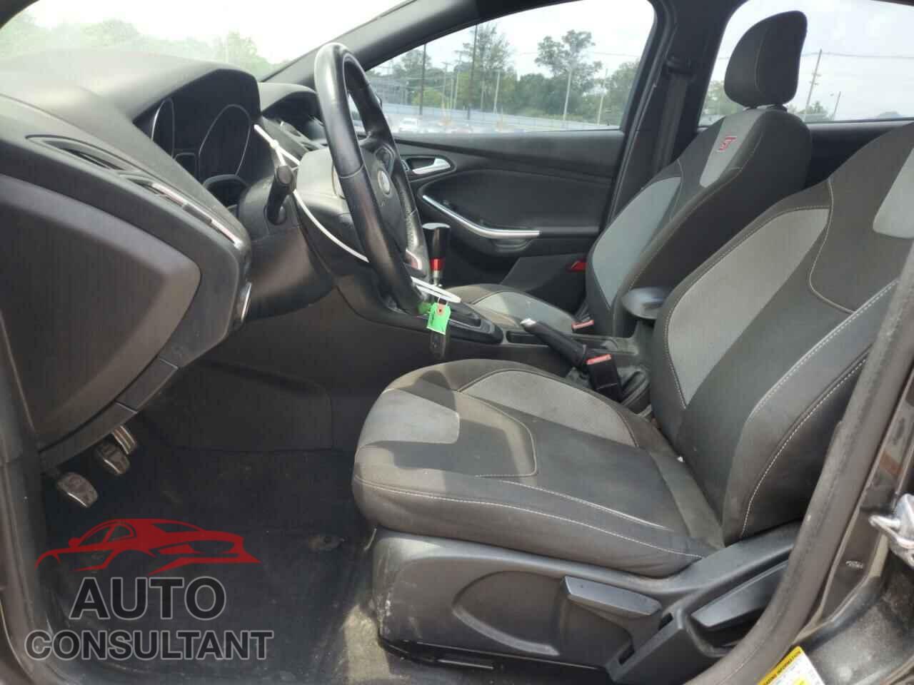 FORD FOCUS 2017 - 1FADP3L95HL222235