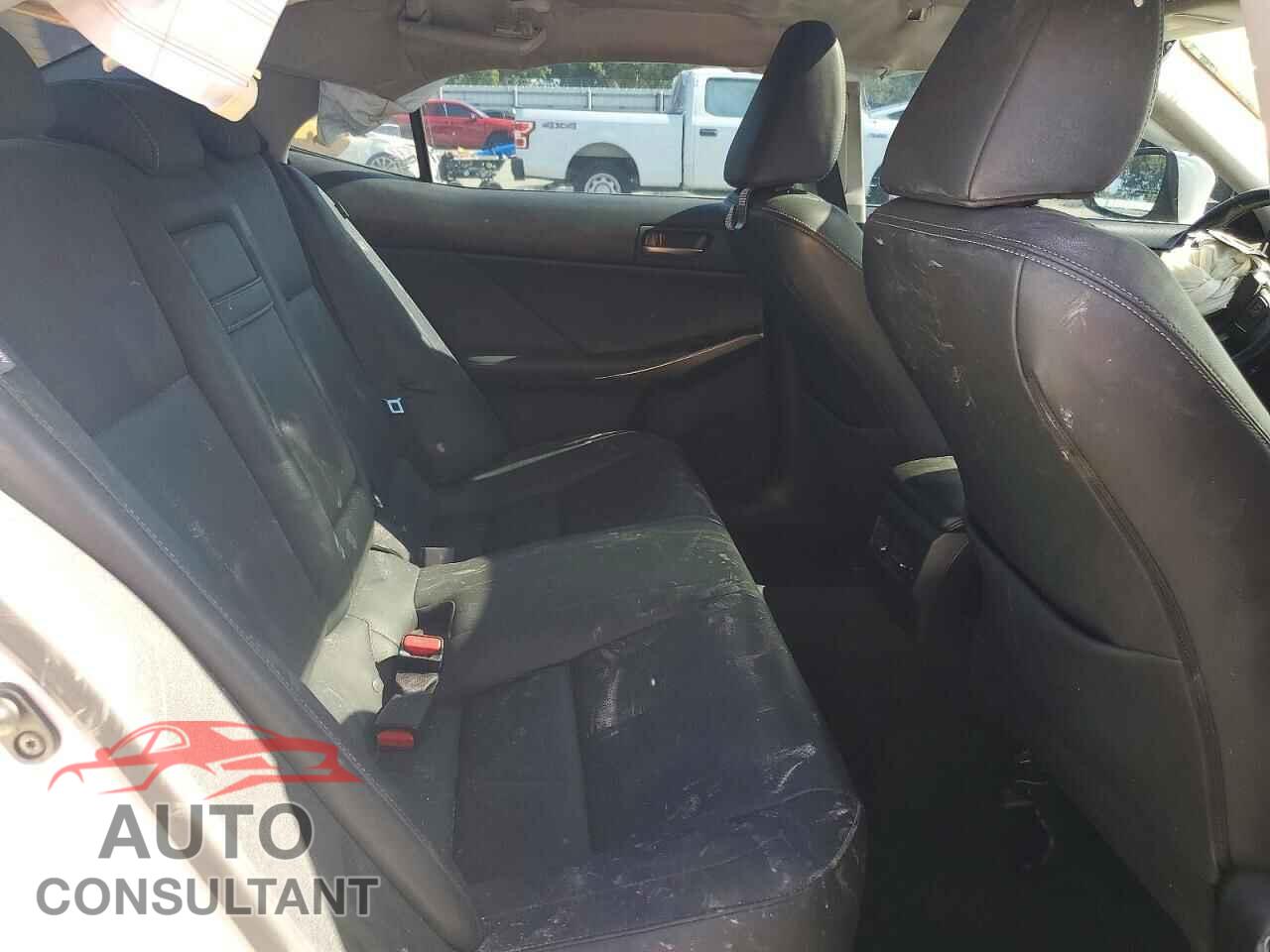 LEXUS IS 2017 - JTHBA1D28H5050469