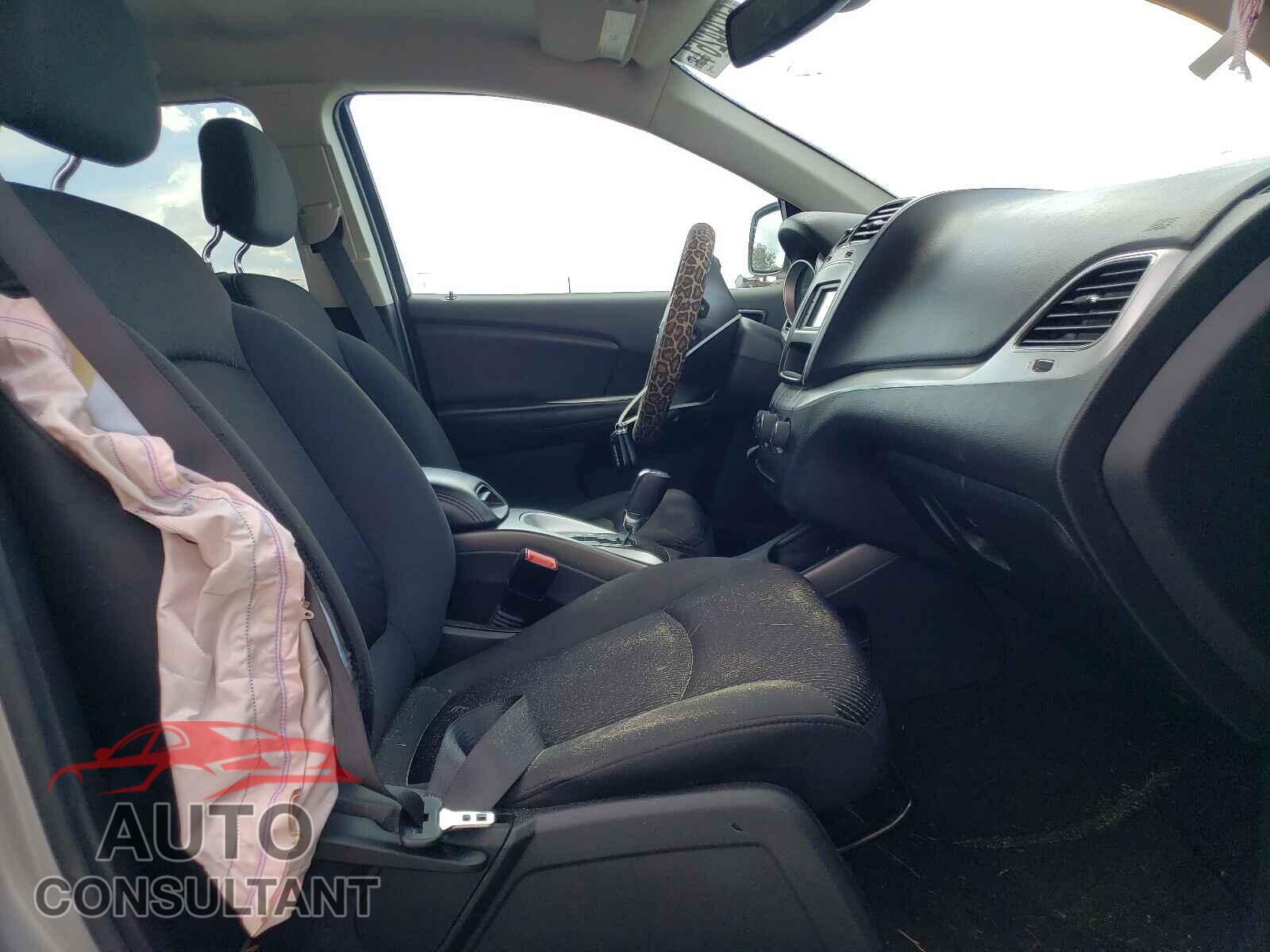DODGE JOURNEY 2018 - 3C4PDCBG2JT511163