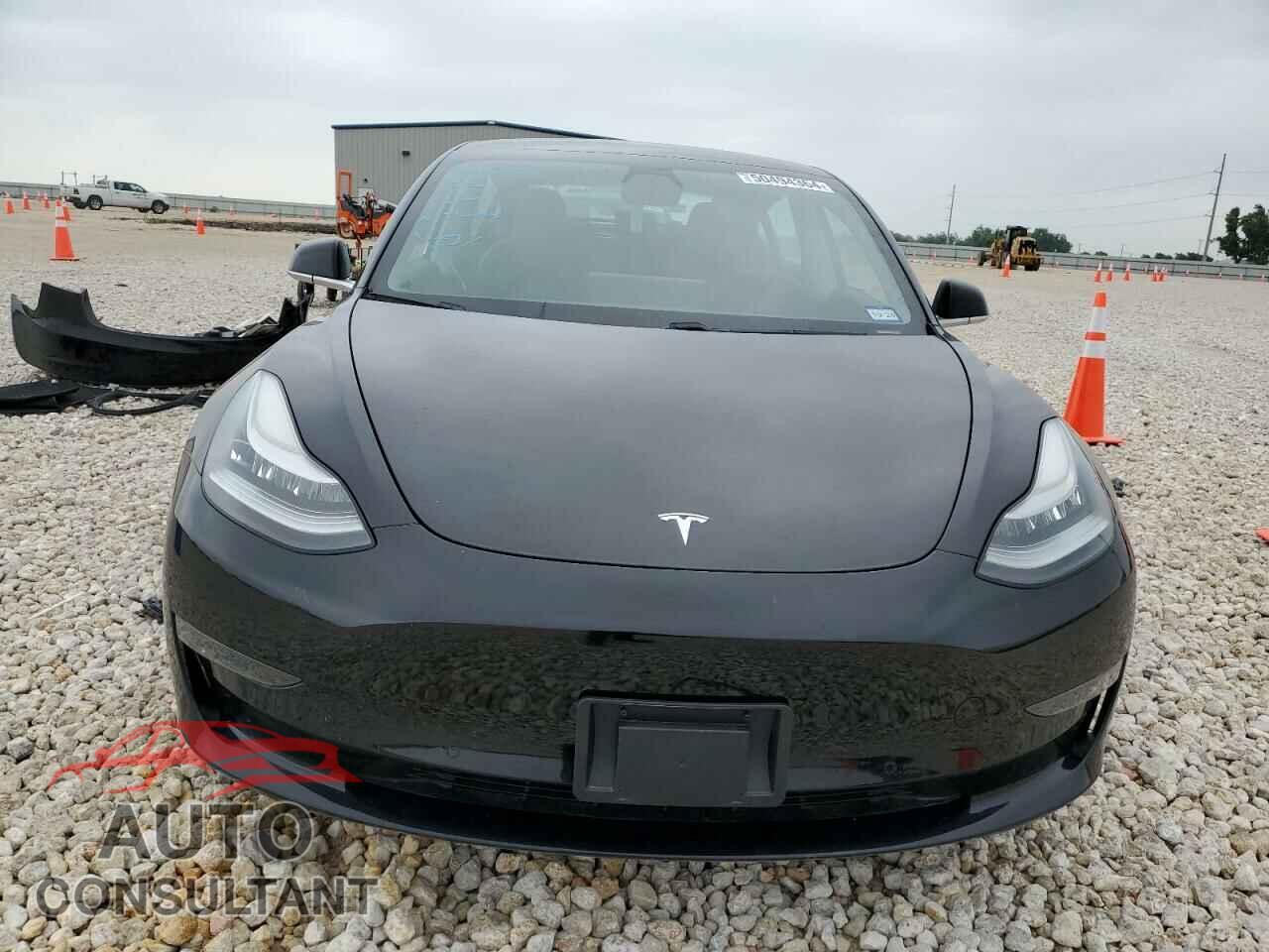 TESLA MODEL 3 2019 - 5YJ3E1EB2KF385516