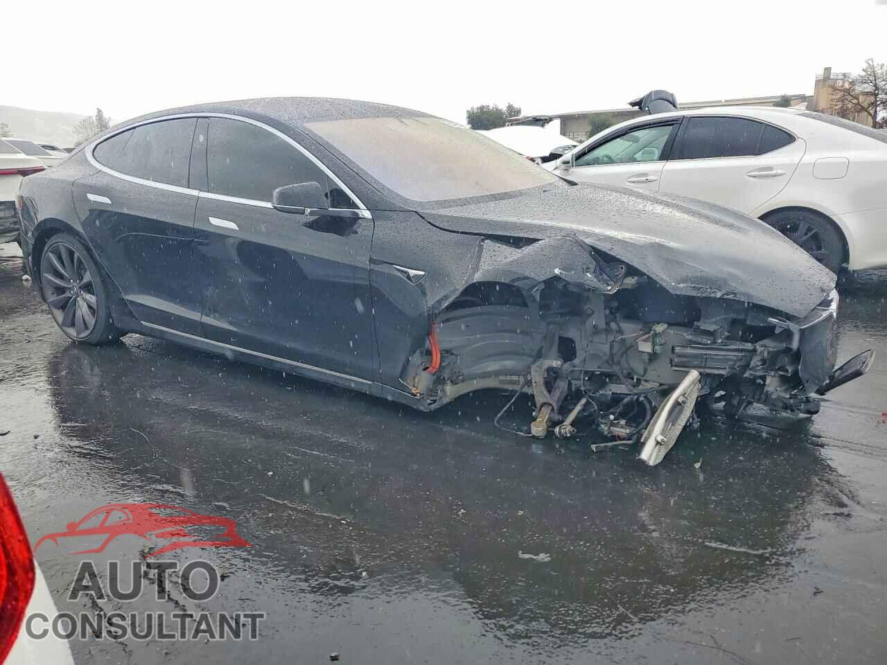 TESLA MODEL S 2017 - 5YJSA1E26HF202912
