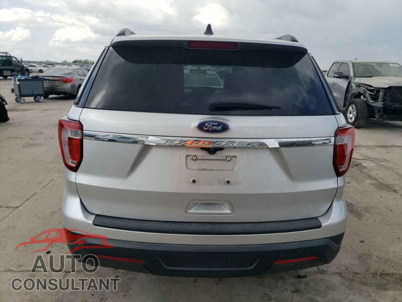 FORD EXPLORER 2018 - 1FM5K7B8XJGB54604