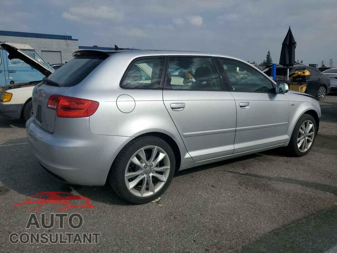 AUDI A3 2012 - WAUBEAFM0CA055148