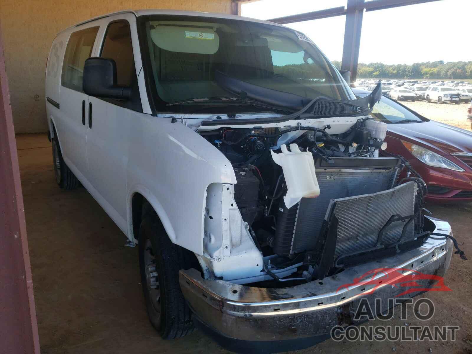 CHEVROLET EXPRESS 2018 - 1GCWGAFG3J1909376